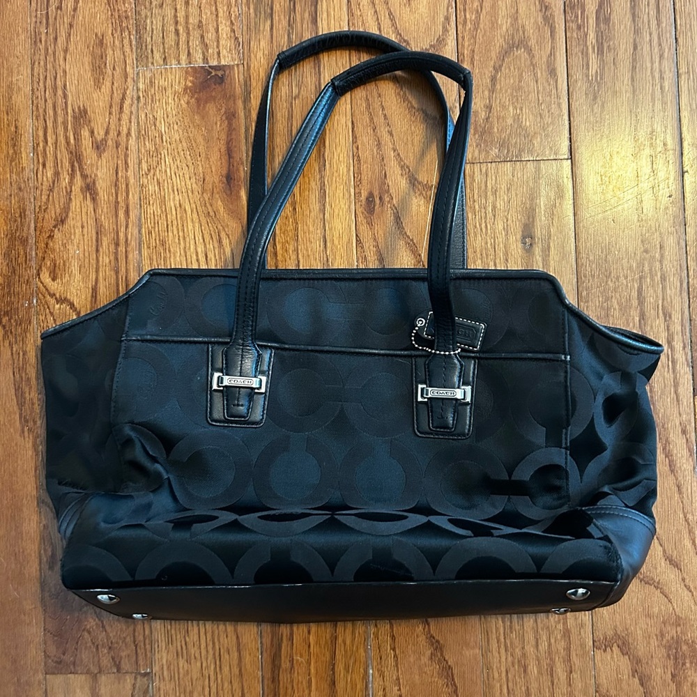 Black Coach C Shoulder Bag F25501